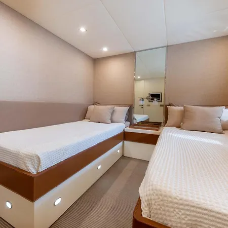 Votre Palace Flottant Sur La Croisette A بوتيل *