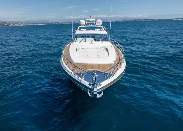 Votre Palace Flottant Sur La Croisette A * Cannes